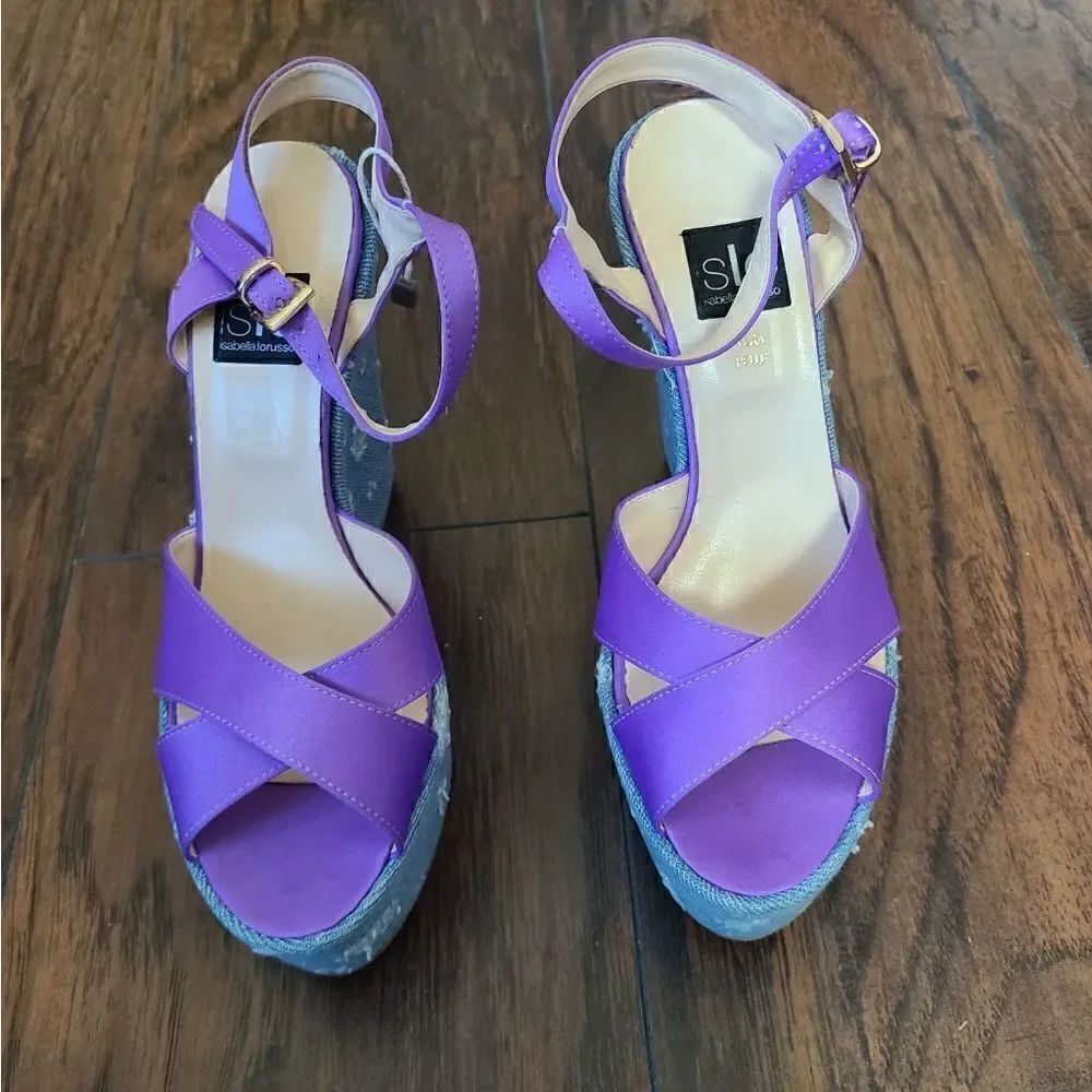 NWOT Isabella Lorusso Vera Wedges